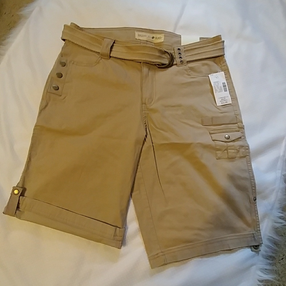 NWT Khaki Cargo Shorts